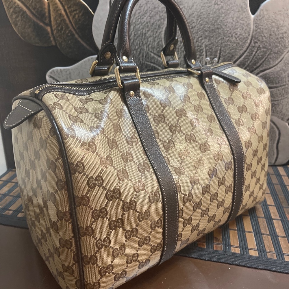 100% Authentic Gucci monogram medium joy Boston bag